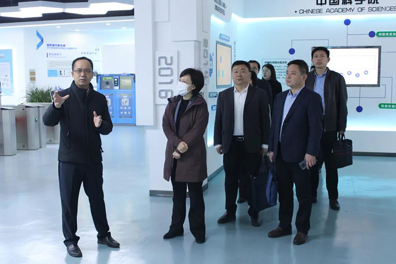 泗水县县长赵鑫一行莅临我院参观指导
